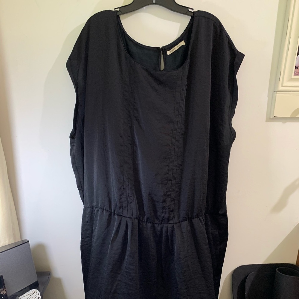 Black LBD With Pintuck Seams and Cap Sleeves 4X